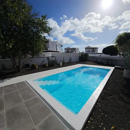 Anna With Heated Pool