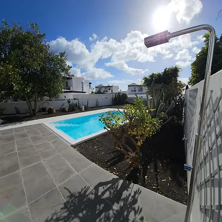 Βίλα Anna With Heated Pool